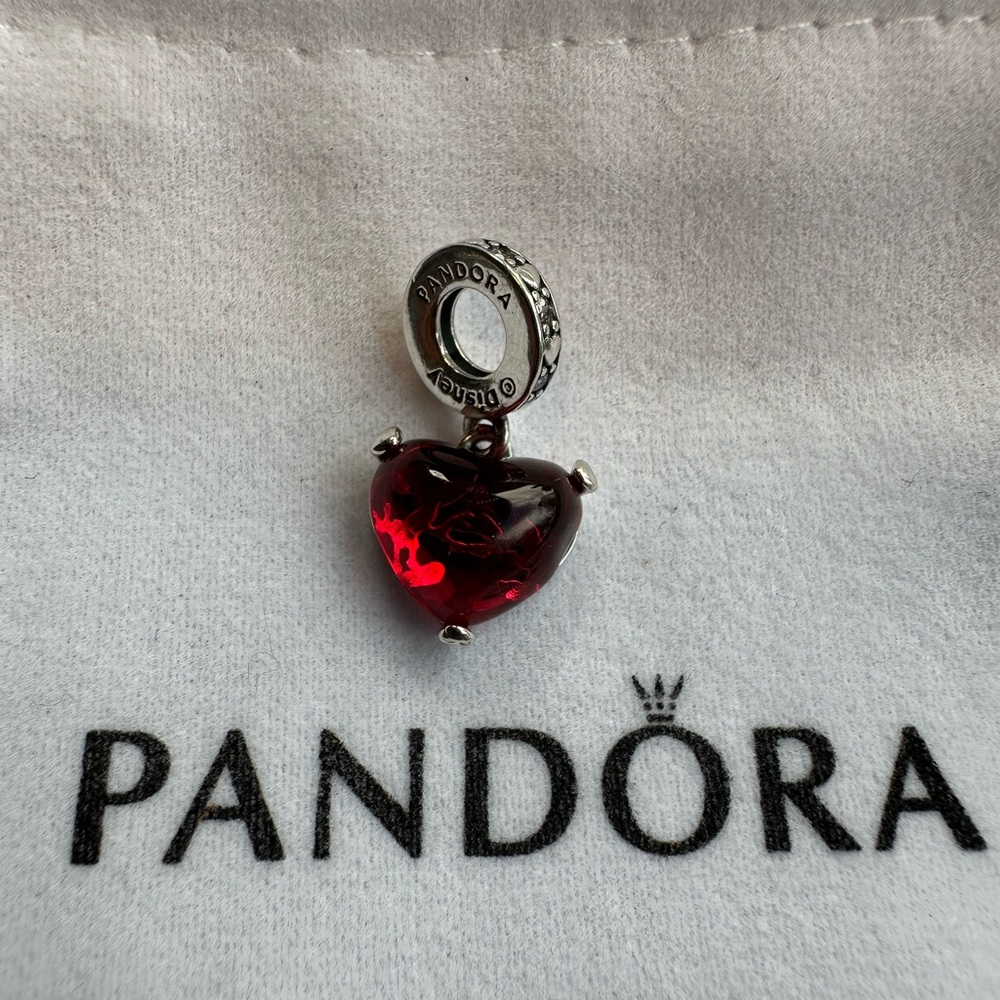 Disney x PANDORA Mickey & Minnie Mouse Kiss Red Murano Glass Dangle Charm
